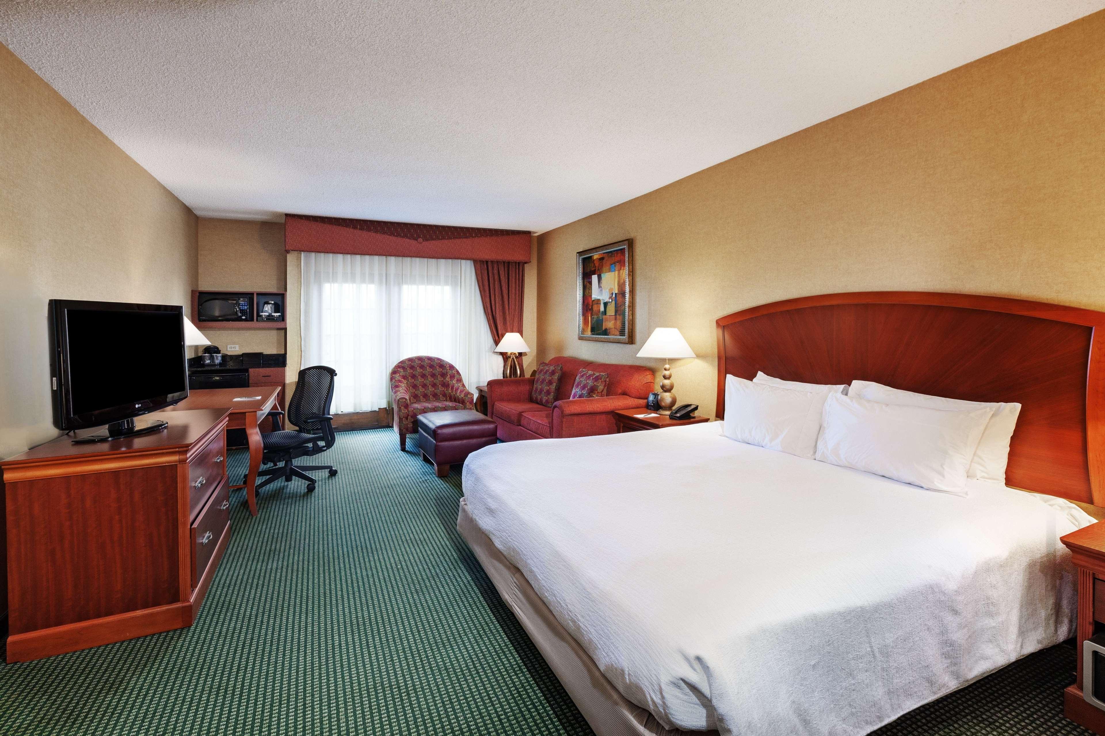 Embassy Suites By Hilton Greensboro Airport Экстерьер фото