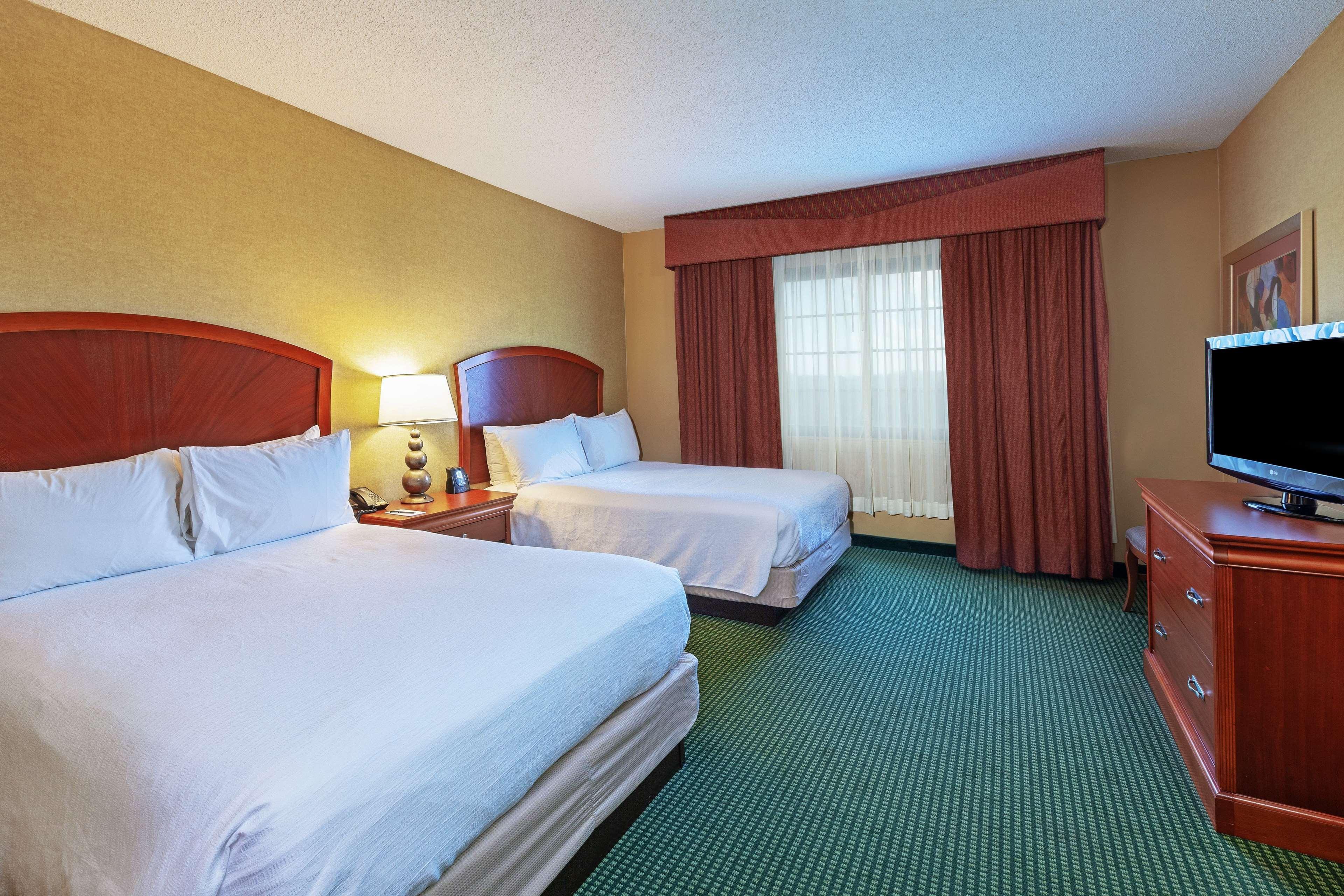 Embassy Suites By Hilton Greensboro Airport Экстерьер фото