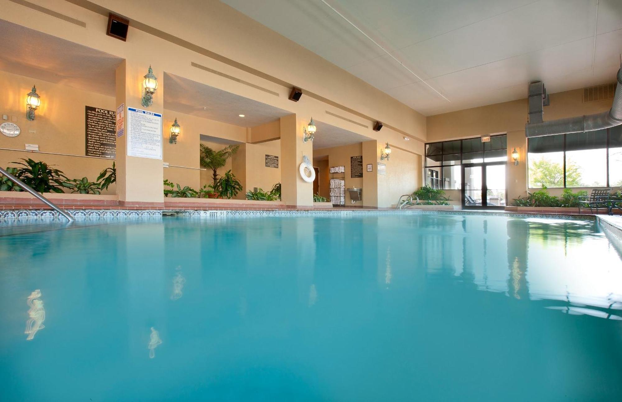 Embassy Suites By Hilton Greensboro Airport Экстерьер фото