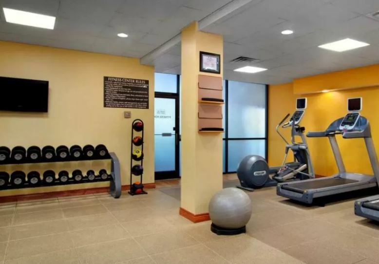 Embassy Suites By Hilton Greensboro Airport Экстерьер фото